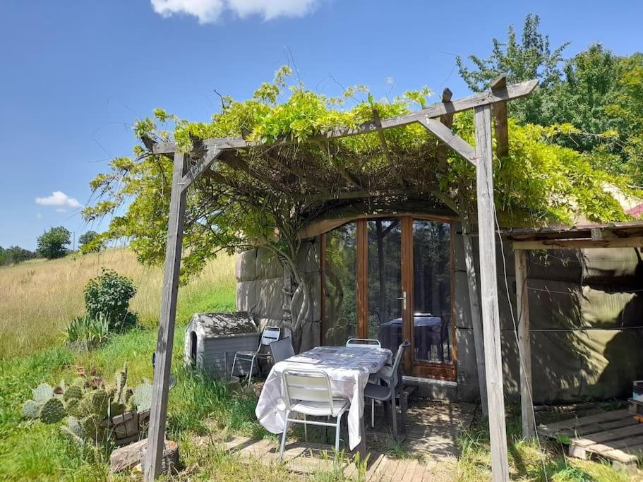 Charmante Yourte Contemporaine Carmaux Экстерьер фото