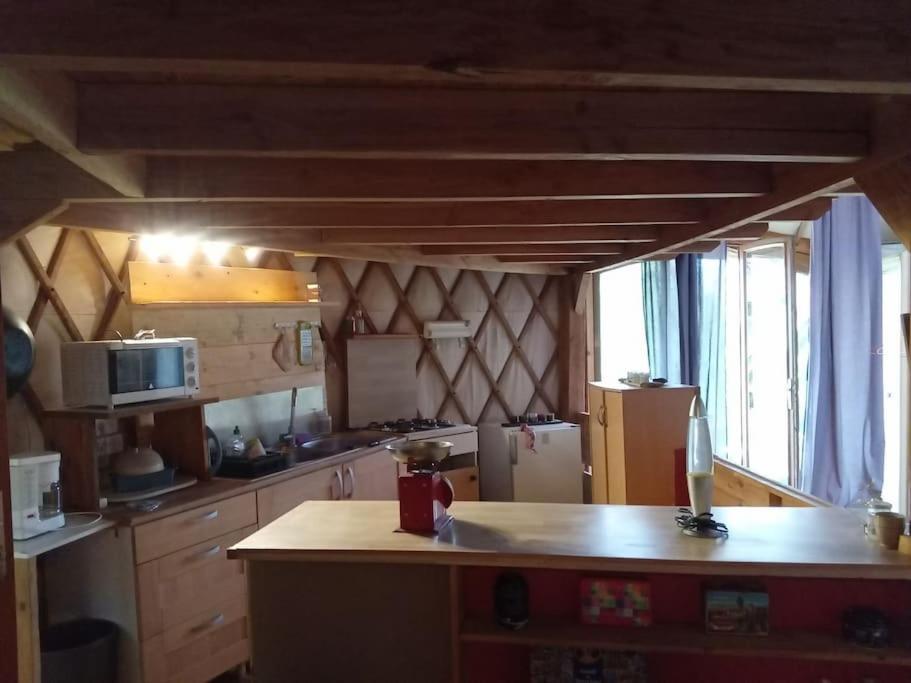 Charmante Yourte Contemporaine Carmaux Экстерьер фото